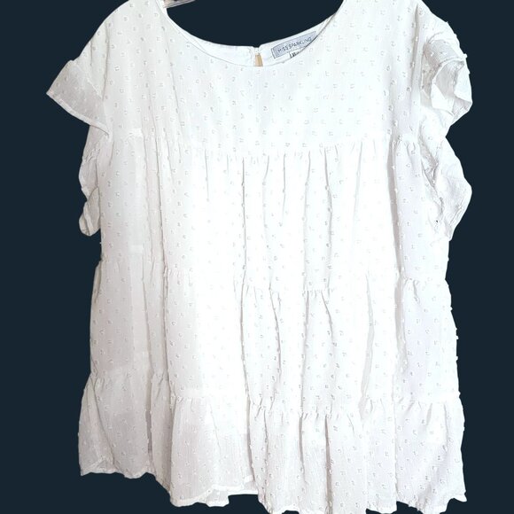 Soft Flowy Classic Swiss-dot Tiered Flutter Sleeve Top in Summer White Sz. XL - Picture 5 of 9
